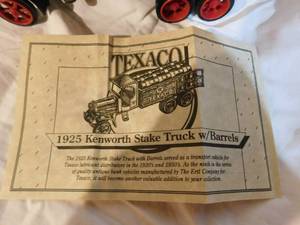 lot 242 image: 1992 Ertl metal bank