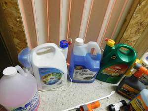 lot 354 image: Misc. bug and weed killer and more