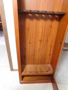 lot 372 image: Wood gun cabinet with lock and keys