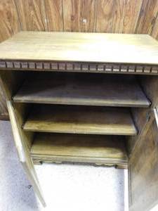 lot 377 image: Wood cabinet