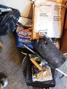 lot 386 image: Charcoal starter, wood pellets and charcoal