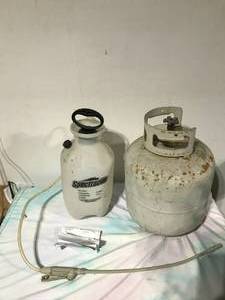 lot 95 image: Sprayer and lp tank