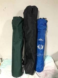 lot 98 image: 3 Folding lawn chairs with bags