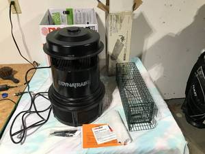 lot 63 image: Bug zapper and live trap