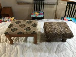 lot 316 image: 2 foot stools
