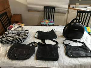lot 306 image: 3 The SAK purses, 1 ROLFS genuine leather purse, 1 Maze purse, 1 ellen Tracy makeup bag and more