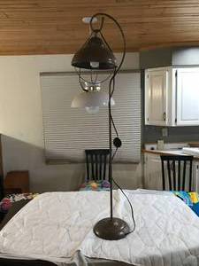 lot 293 image: vintage looking metal pole lamp