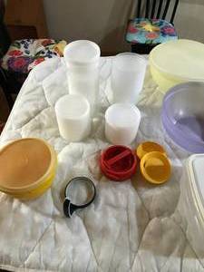 lot 224 image: Tuperware and more
