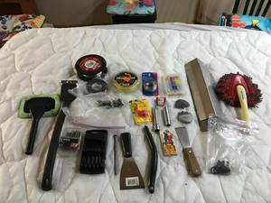 lot 113 image: Box of hardware and tools and more