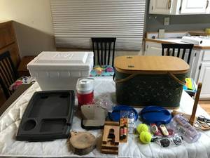 lot 83 image: Picnic basket and cooler of misc
