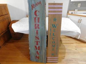 lot 138 image: Welcome and merry Christmas sign
