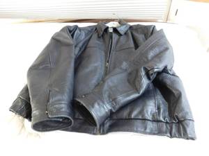 lot 23 image: Burks Bay leather coat