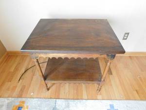 lot 307 image: vintage antique end table