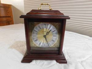 lot 317 image: Howard Miller dual chime clock