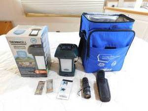 lot 288 image: Thermacell mosquito repellent outdoor lantern, cooler bag, Ncstar 10X25 black monocular ruby lens