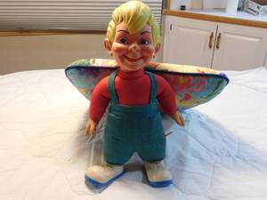 lot 312 image: Vintage beany doll Mattel toymakers 1949 bob clampett plush doll