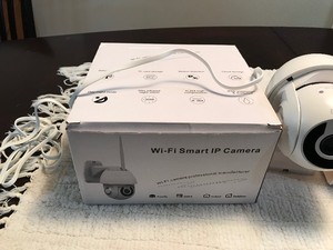 lot 231 image: WIFI Esnow IP smart camera & Wireless battery security camera
