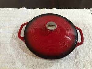 lot 264 image: Lodge cast iron casserole