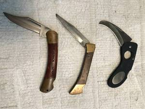 lot 360 image: 3 buck knives