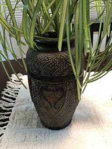 lot 141 image: Small lamp with metal base and ceramic vase 
