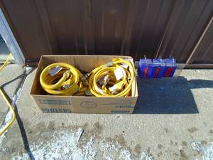 Box of approx 10 flexable appliance gas lines. Some with adapter fittings. As shown.