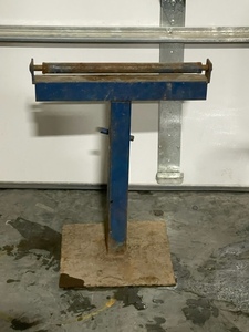 lot 6 image: Steel Roller Stand