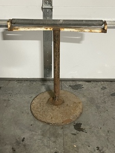 lot 7 image: Steel Roller Stand