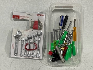 lot 41 image: Nut Drivers, Wrenches, Allen Set