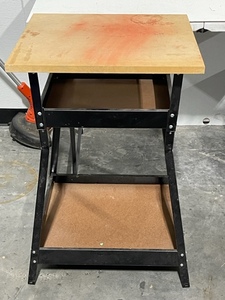 lot 45 image: Work Bench
