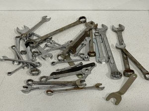 lot 50 image: Lot of Wrenches