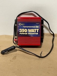 lot 113 image: 350 Watt Power Inverter