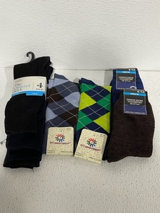 lot 29 image: New Mens Socks