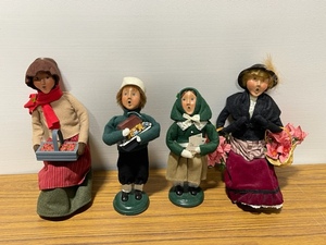 Byers Choice Carolers