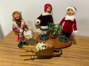 Byers Choice Carolers