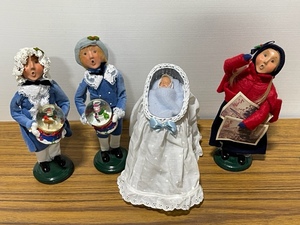 Byers Choice Carolers
