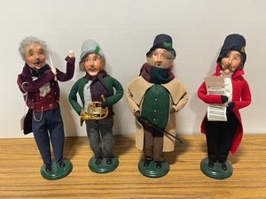 Byers Choice Carolers