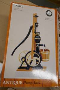 New Ertl Water Pump Jack