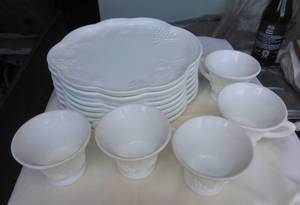 Nice lot of white plates and cups