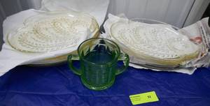 Vintage lot of 8 Federal glass plates, Homestead Wheat design and a Vintage Hazel Atlas sugar bowl