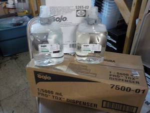 GOJO Pro TDX Dispenser and 2 - 2 li...