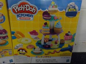 2 Play Doh Kitchen Creations...