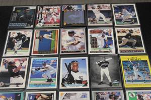 lot 178 image: Frank Thomas Baseball Card Lot  25 Cards