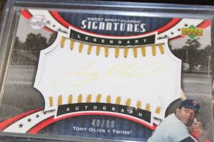 lot 182 image: 2007 Upper Deck Sweet Spot Tony Oliva Autograph 4099  Only 99 Exist See description