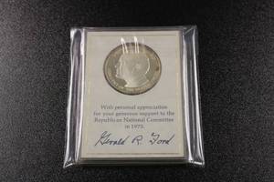 lot 210 image: 1975 Gerald R Ford Republican National Committee Sterling Silver Coin by Medallic Art Company