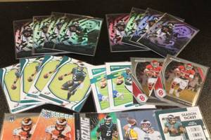 lot 242 image: Jalen Hurts Football Card Lot  31 Cards