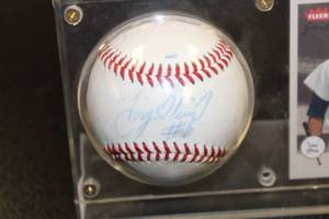 lot 266 image: Tony Oliva In Person Autograph Baseball w Card Display