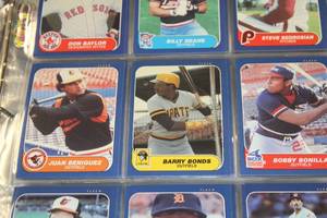 lot 298 image: 1986 Fleer Update Baseball Complete Set In BinderPages  Barry Bonds & Jose Canseco Rookie Card