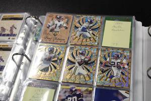 lot 300 image: Minnesota Vikings Collection  (2) Binders  500 Cards