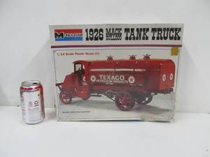 Monogram 1926 Mack Bulldog TEXACO Tank Truck