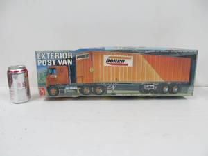 AMT Fruehauf Forty Foot Exterior Post Van Semi-Trailer
